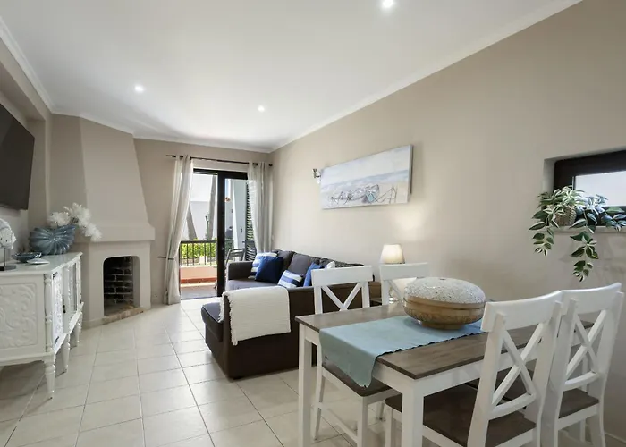 Retreat - 2br With Terrace & Ac Appartement *