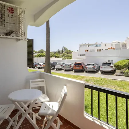 아파트 Retreat - 2br With Terrace & Ac *