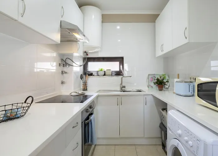 아파트 Retreat - 2br With Terrace & Ac *