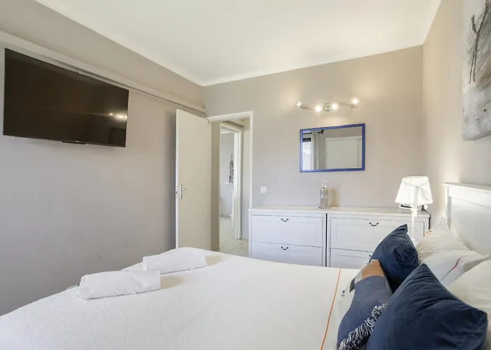 Retreat - 2br With Terrace & Ac * Calicos (Albufeira)