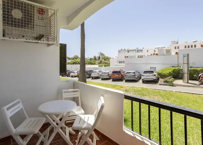 아파트 Retreat - 2br With Terrace & Ac *